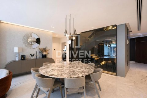 Вилла с 6 спальнями в Jumeirah Park, ОАЭ №221302 6