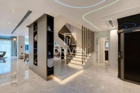Вилла с 6 спальнями в Jumeirah Park, ОАЭ №221302 10