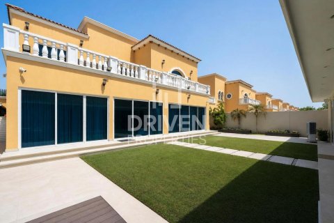 Вилла с 6 спальнями в Jumeirah Park, ОАЭ №221302 28