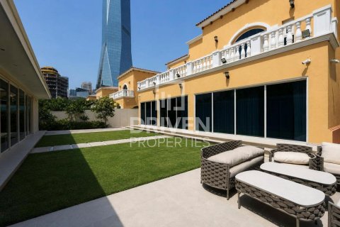 Вилла с 6 спальнями в Jumeirah Park, ОАЭ №221302 27