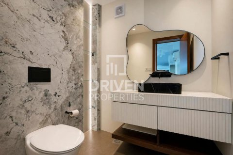 Вилла с 6 спальнями в Jumeirah Park, ОАЭ №221302 19