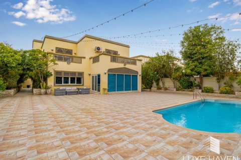 Villa de 4 dormitorios en Regional, UAE No. 48712