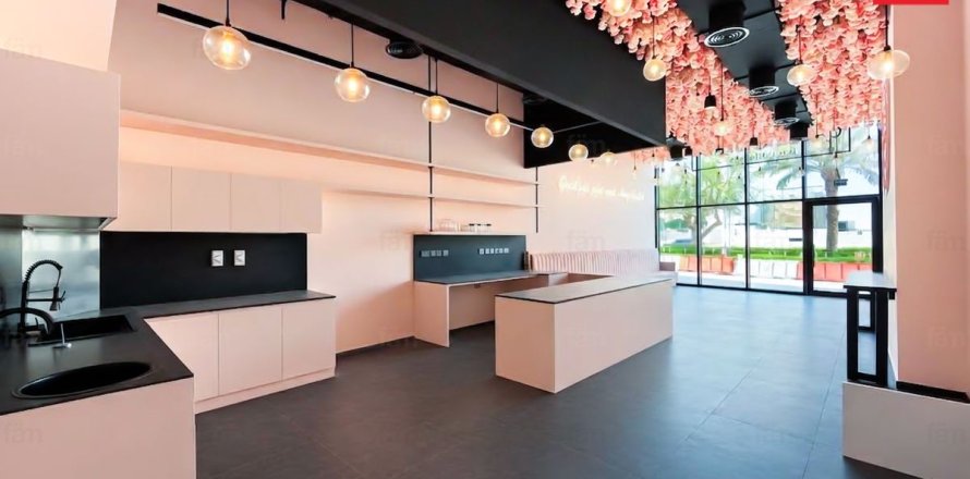 Shop de 81.2m² en Dubai, UAE No. 203471