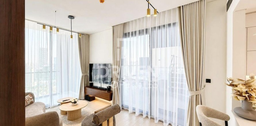 2 bedrooms Apartment in District 15, UAE No. 221311