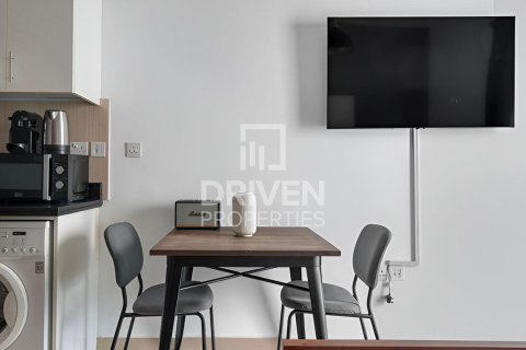 Studio Apartment in Park Towers, UAE No. 211383 5