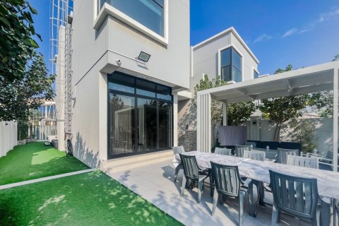 Townhouse de 3 chambres à Dubai Land, UAE No. 221670 4
