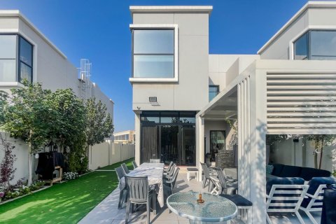 Townhouse de 3 chambres à Dubai Land, UAE No. 221670 3