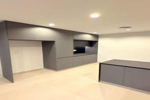 Commercial property de 5 chambres à Tilal City, UAE No. 131055 15