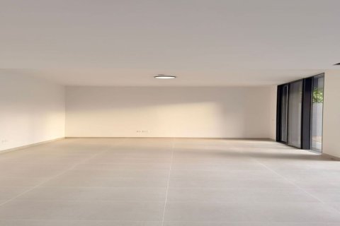 Commercial property de 5 chambres à Tilal City, UAE No. 131055 21