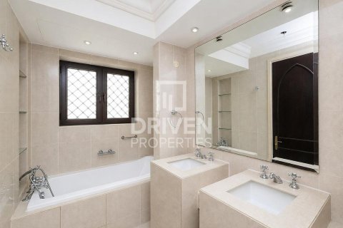2 غرف نوم شقة في وسط مدينة دبي, الإمارات العربية المتحدة رقم 214643 17