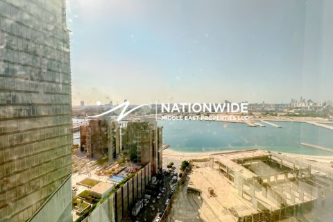 Apartment de 3 dormitorios en Abu Dhabi, UAE No. 132462