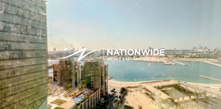 3 bedrooms Apartment in Abu Dhabi, UAE No. 132462