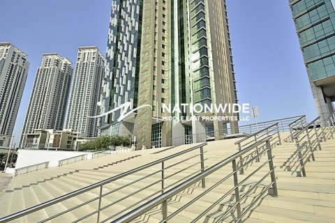 3 bedrooms Apartment in Abu Dhabi, UAE No. 132462 10