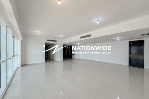3 bedrooms Apartment in Abu Dhabi, UAE No. 132462 4