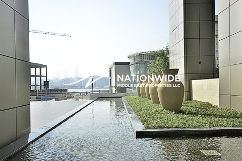 3 bedrooms Apartment in Abu Dhabi, UAE No. 132462 9