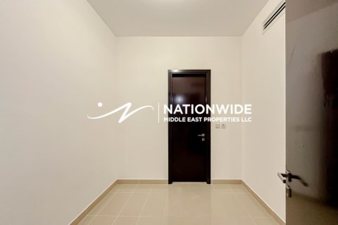 3 bedrooms Apartment in Abu Dhabi, UAE No. 132462 14