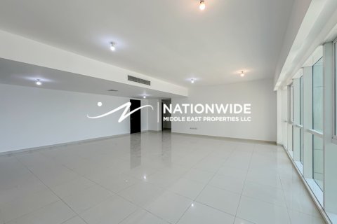 3 bedrooms Apartment in Abu Dhabi, UAE No. 132462 3