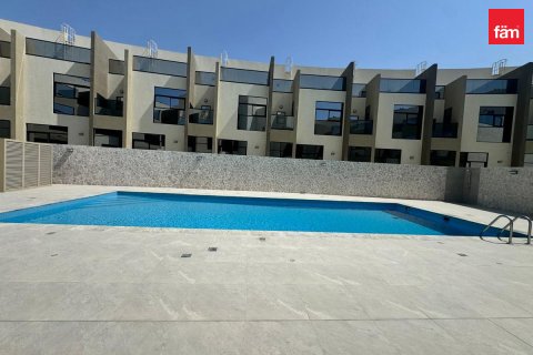 4 bedrooms Townhouse in Dubai, UAE No. 219030
