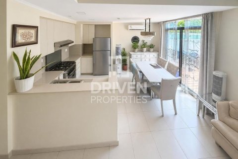 Таунхаус с 3 спальнями в Hayat Townhouses, ОАЭ №211444 10