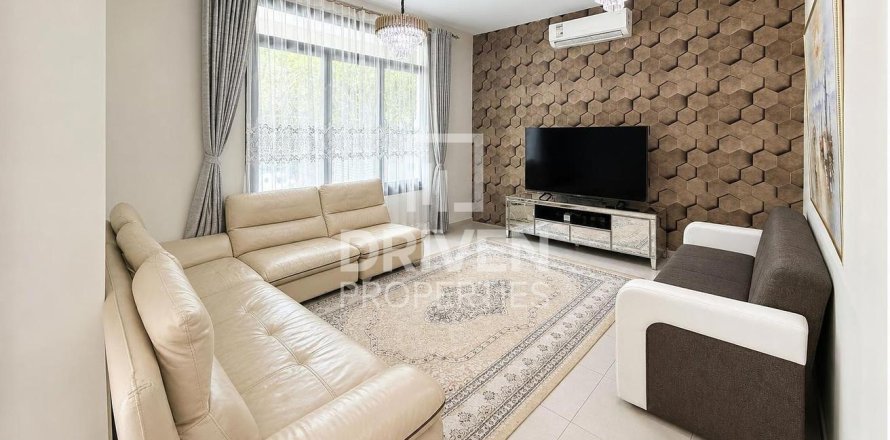 Таунхаус с 3 спальнями в Hayat Townhouses, ОАЭ №211444