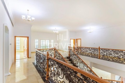 Villa de 6 dormitorios en Al Barsha 2, UAE No. 202719 27