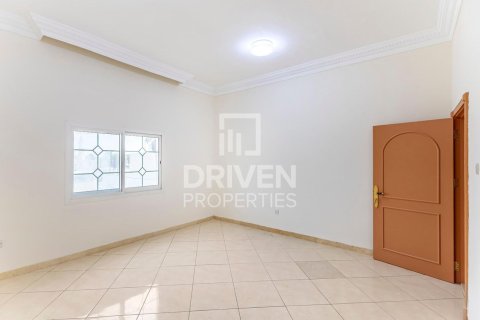 Villa de 6 dormitorios en Al Barsha 2, UAE No. 202719 14