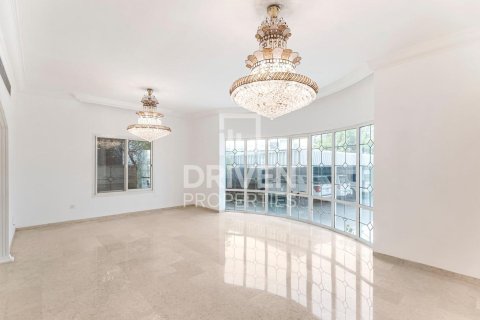 Villa de 6 dormitorios en Al Barsha 2, UAE No. 202719 6