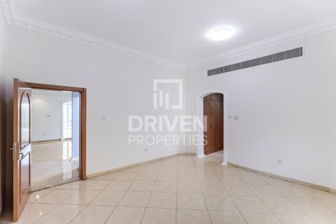 Villa de 6 dormitorios en Al Barsha 2, UAE No. 202719 18