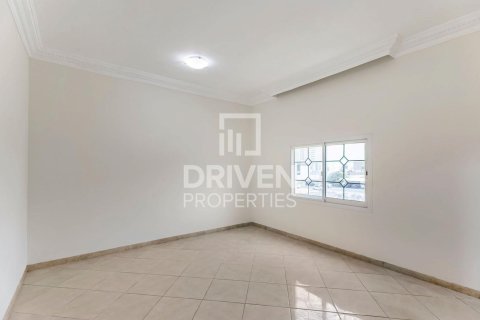 Villa de 6 dormitorios en Al Barsha 2, UAE No. 202719 22