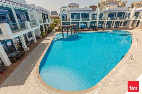 Villa de 4 chambres à Palm Jumeirah, UAE No. 222111 5