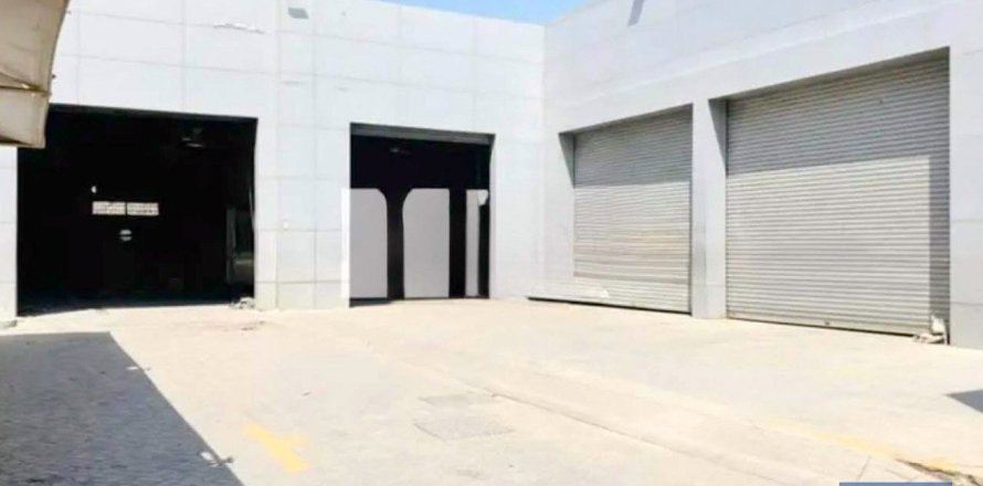 3577m² Warehouse in Al Quoz Industrial Area, UAE No. 153795