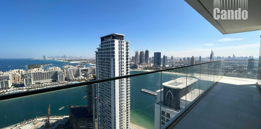 Appartement de 2 chambres à EMAAR Beachfront, UAE No. 72388