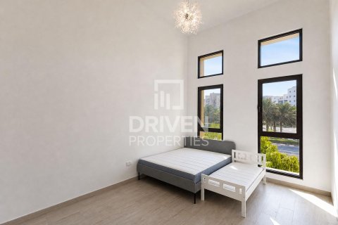 Apartment de 2 dormitorios en Umm Suqeim 3, UAE No. 225540 10