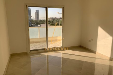 4 bedrooms Villa in Jumeirah Village Circle, UAE No. 219341 9