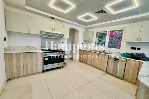 5 bedrooms Villa in Meadows 1, UAE No. 219675
