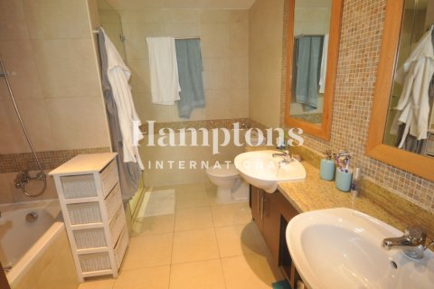 Appartement de 2 chambres à The Views 1, UAE No. 202951 18