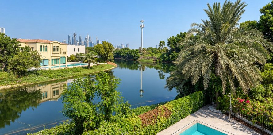 Вилла с 4 спальнями в Jumeirah Islands, ОАЭ №216786