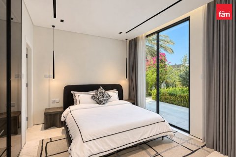 Вилла с 4 спальнями в Jumeirah Islands, ОАЭ №216786 22