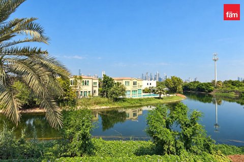 Вилла с 4 спальнями в Jumeirah Islands, ОАЭ №216786 30