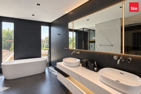 Вилла с 4 спальнями в Jumeirah Islands, ОАЭ №216786 18