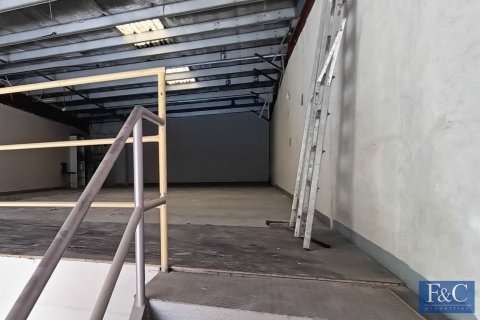 635m² Warehouse in Al Quoz Industrial Area, UAE No. 153833 3