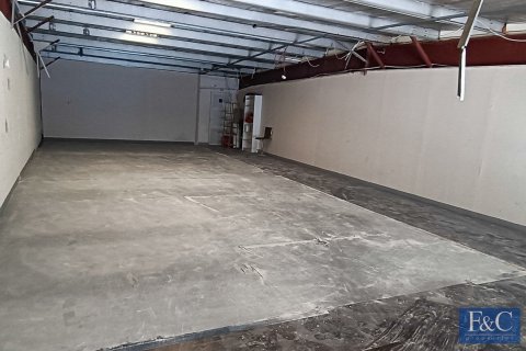 635m² Warehouse in Al Quoz Industrial Area, UAE No. 153833 10