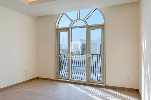5 bedrooms Villa in District One, UAE No. 129392 15