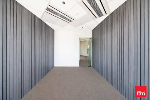 Office de 210.9m² en Sheikh Zayed Road, UAE No. 160623 14
