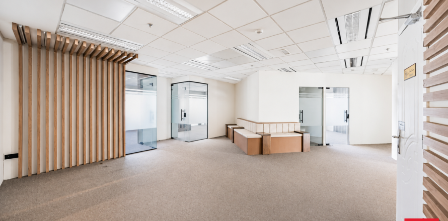Office de 210.9m² en Sheikh Zayed Road, UAE No. 160623