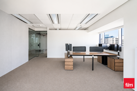 Office de 210.9m² en Sheikh Zayed Road, UAE No. 160623 10
