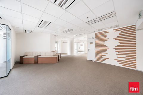 Office de 210.9m² en Sheikh Zayed Road, UAE No. 160623 11