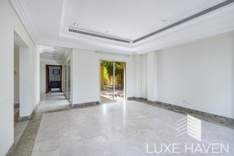 6 bedrooms Villa in Meadows, UAE No. 10637 9