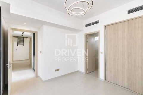 Villa de 5 dormitorios en Jebel Ali, UAE No. 223139 6