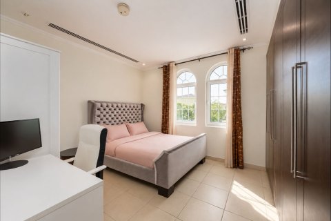 3 bedrooms Villa in Jumeirah Park, UAE No. 223481 16